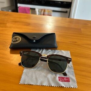 Ray-Ban Clubmaster Tortoise Shell Sunglasses with Case